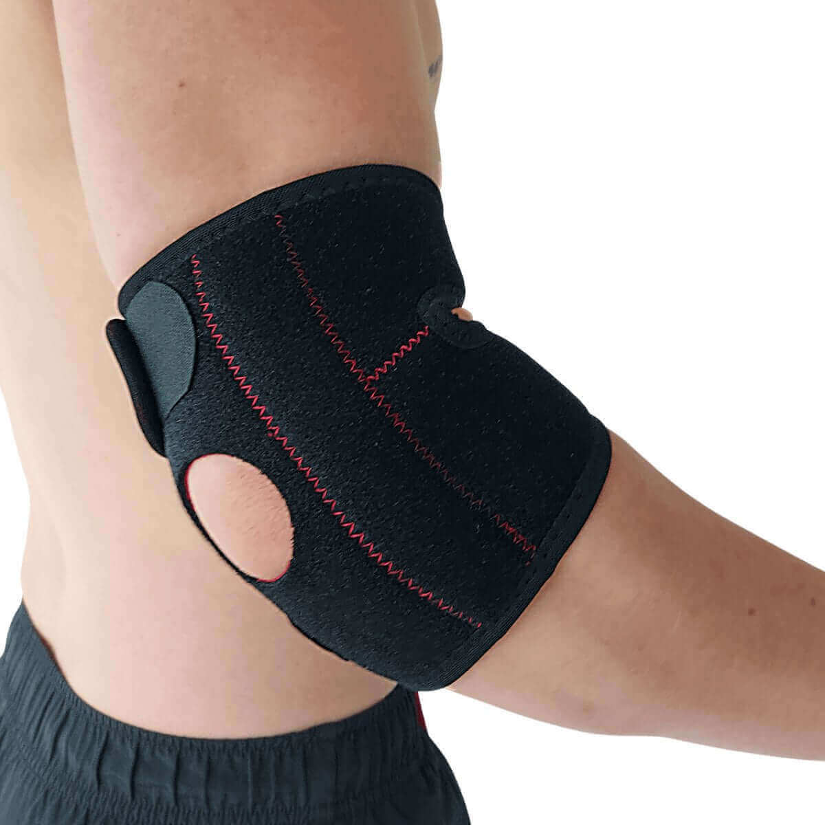 Justerbart albuebind med skinner fra Carerelief AB30. Albuebandage i soft neopren med kompression giver stabilitet og støtte til en skadet og overbelastet albue, tennisalbue og golfalbue. Køb støttebind til albue online med levering 1-2 hverdage