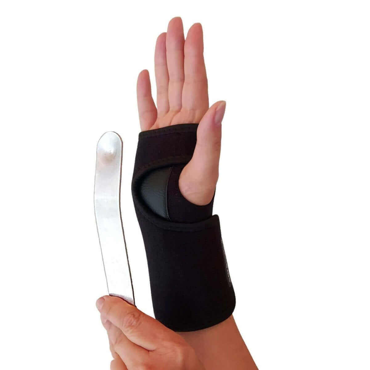 Håndledsstøtte med skinne fjerner smerter og behandler skader i håndleddet. Køb justerbar håndledsbandage med ergonomisk skinne HL20 hos Carerelief.dk.