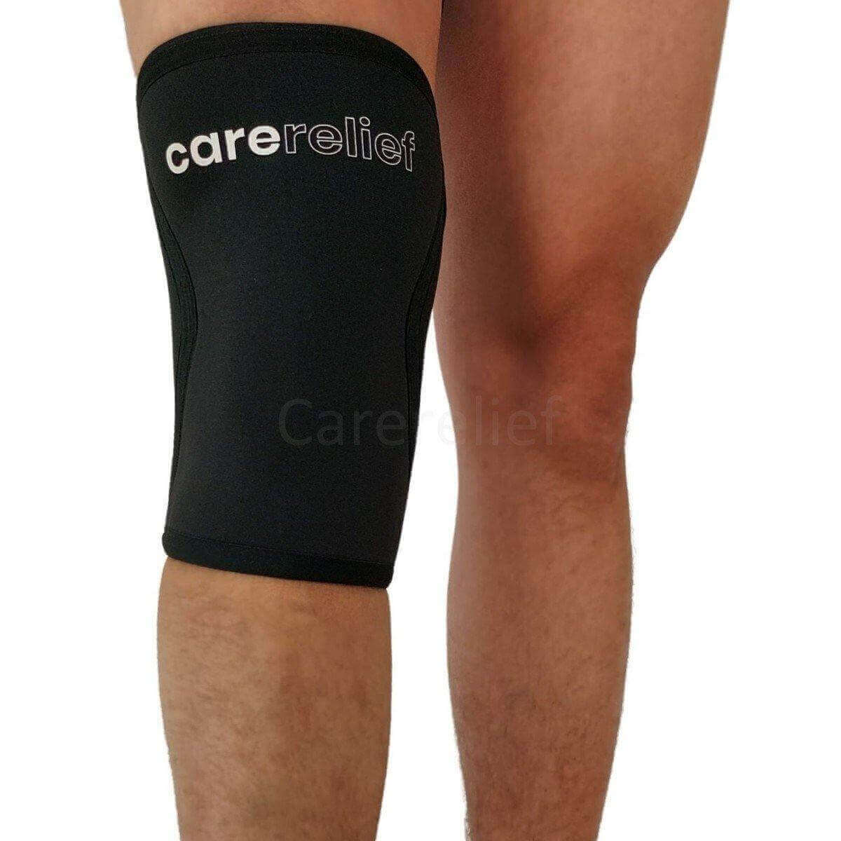 Neopren knæbind 5mm fra Carerelief stabiliserer, støtter og aflaster et svagt og hævet knæ. Køb neopren knæbind KN30 Active med kompression for bedste knæstøtte, str. S. M, L, XL, XXL billigt hos Carerelief.dk.