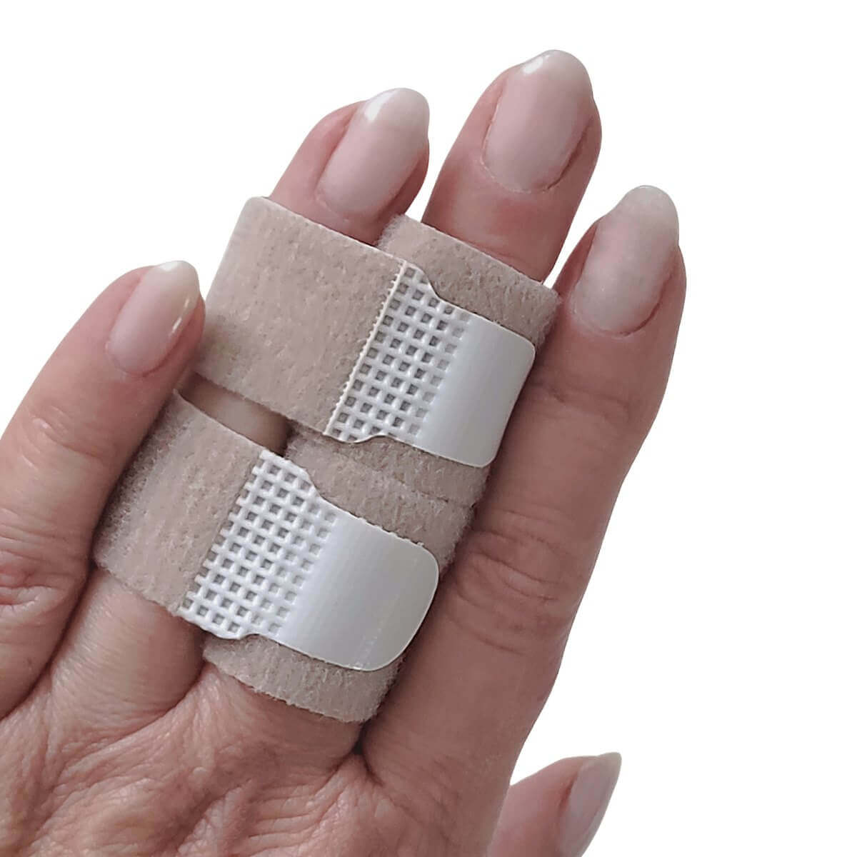 Tå og finger bandage er velegnet til optapening af tæer og fingre ved smerter og skader fra forstuvning og brud. Køb 2 stk. tå og finger bånd her!