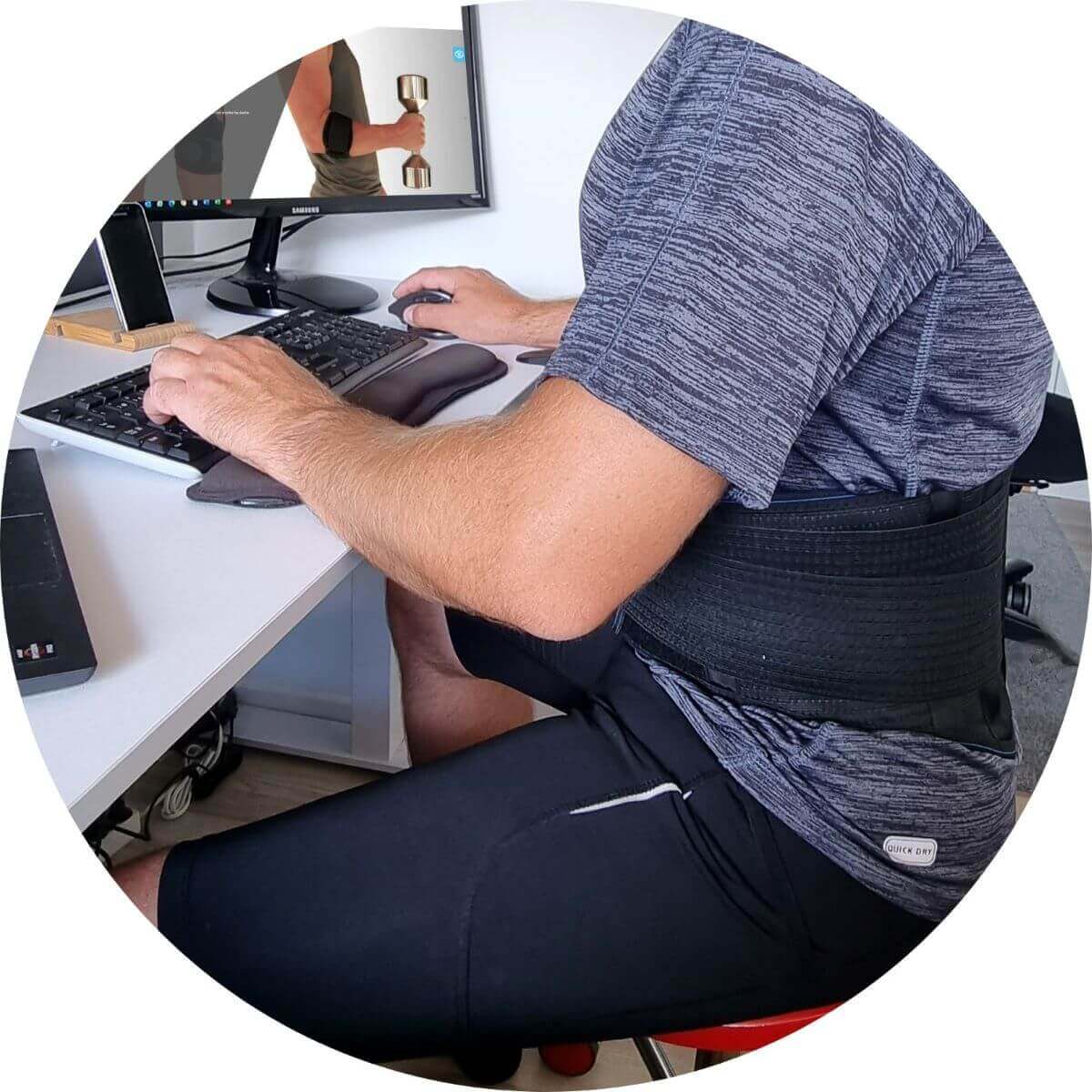 Rygstøtte med skinner RS50. Bæltet giver lændestøtte til mænd og kvinder i hverdagen, ved stillesidende arbejde og ved sport. Bestil RS50 online i dag.
