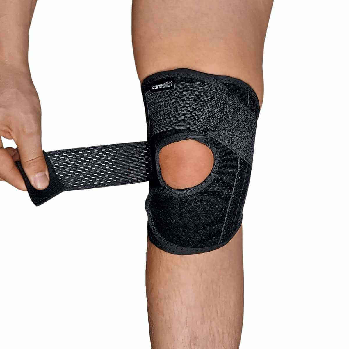 Knæstøtte med stålfjedre i ventilerende net-mesh med åben patella - KN25 Flex - er et ultra let knæbind med støtte til et overbelastet og skadet knæ. 